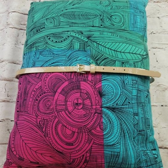 Beige Skinny Belt Gold Buckle Cream Tan Faux Patent Leather Shiny Basic Neutral - Picture 1 of 4